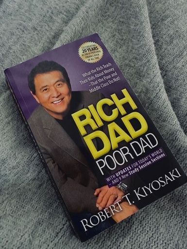 RICH DAD POOR DAD BOOK BY ROBERT KIYOSAKI - ENGLISH